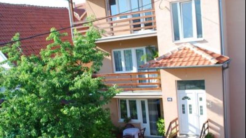 Galerija dvorišta Apartman IVA